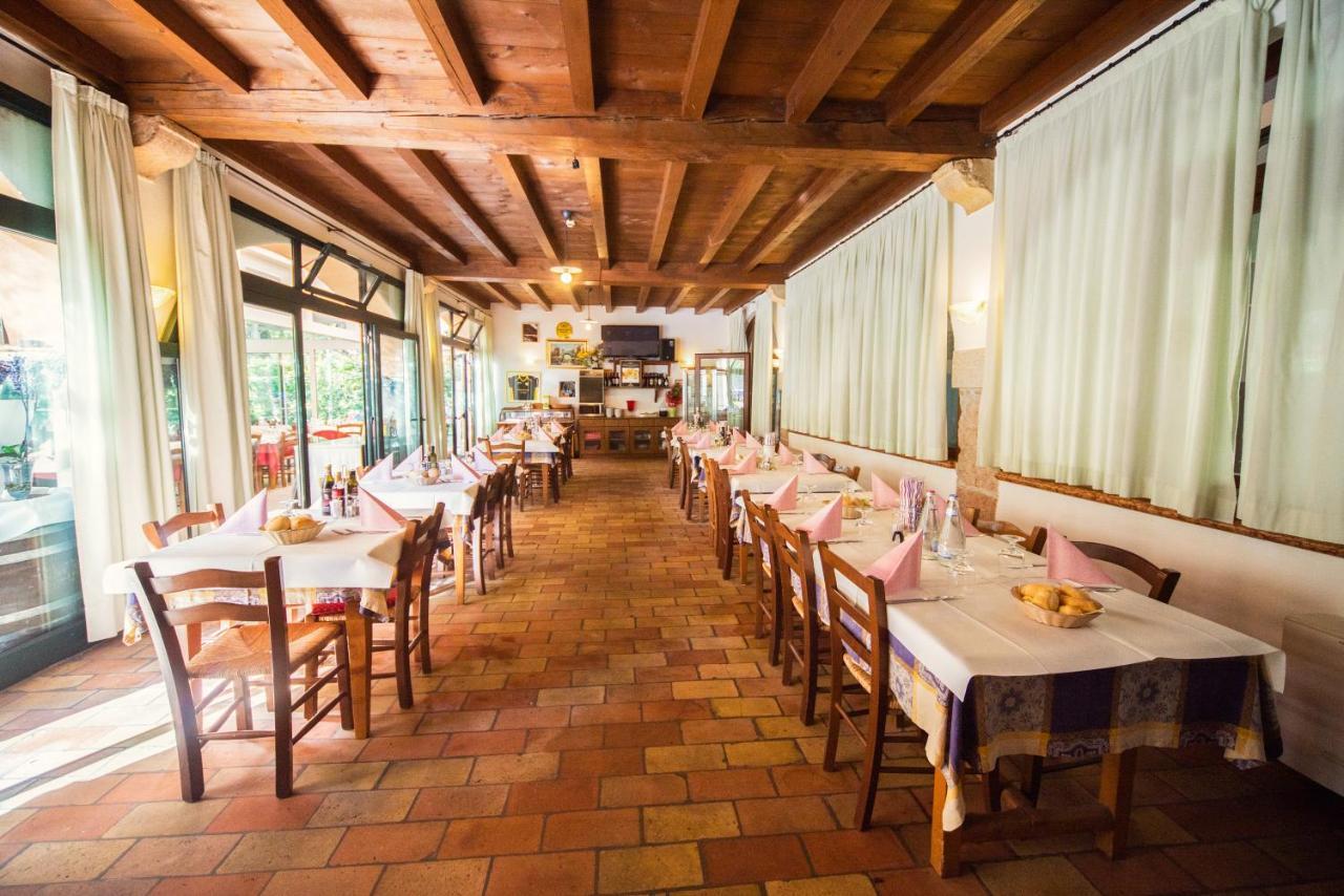 Albergo Al Platano คาปริโน เวโรเนเซ ภายนอก รูปภาพ